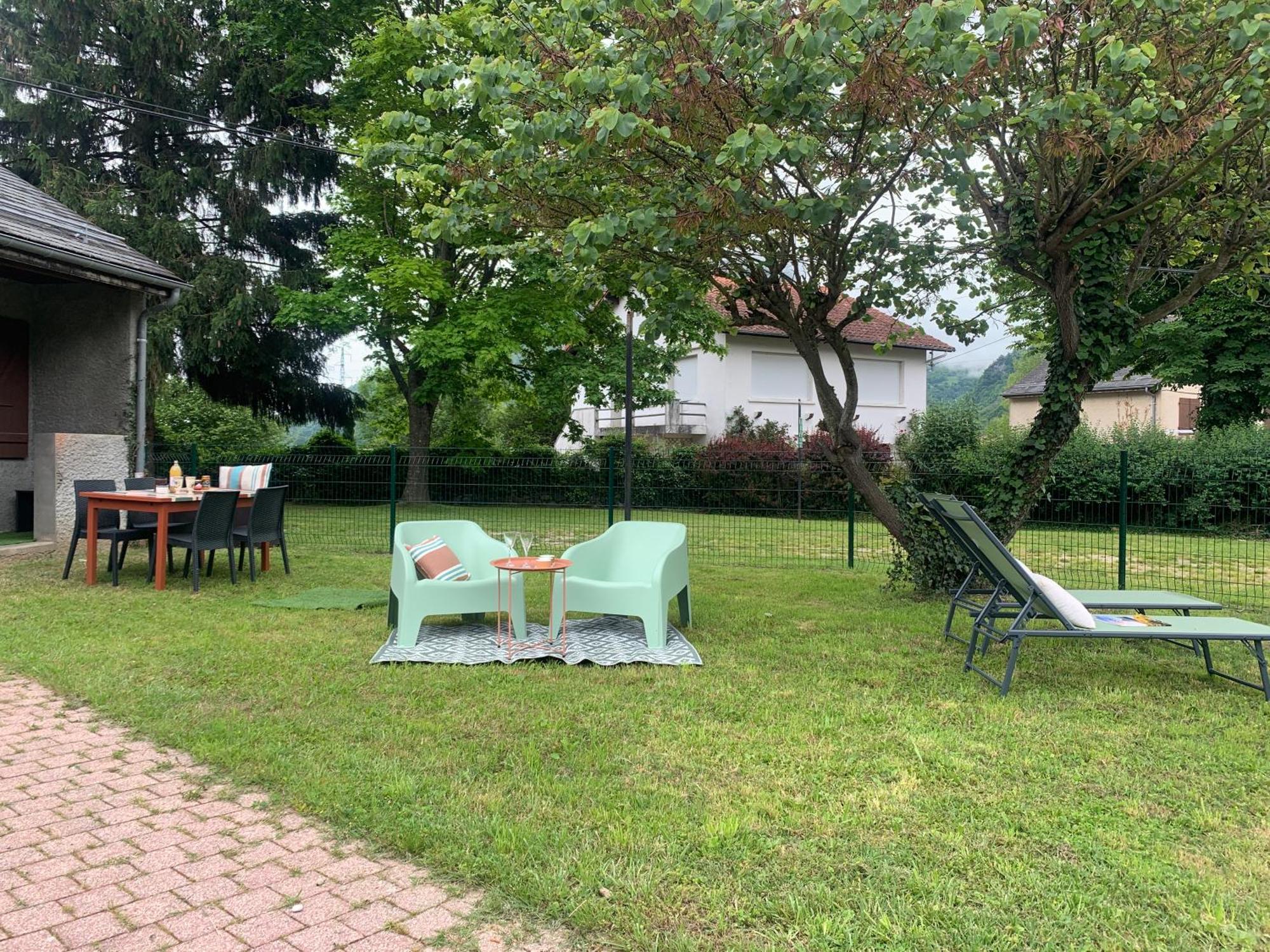 La Suite Unique - Le Jardin Sur Les Pyrenees- Vue Panoramique Montagne -Jardin Cloture Prive De 100M2-Parking-Linge De Lit Et Serviettes Compris- Bielle Kültér fotó