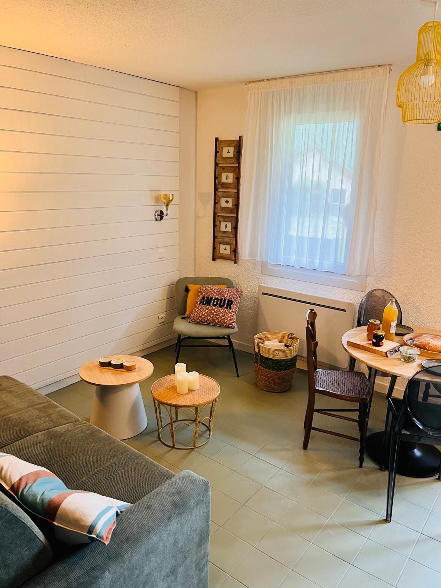 La Suite Unique - Le Jardin Sur Les Pyrenees- Vue Panoramique Montagne -Jardin Cloture Prive De 100M2-Parking-Linge De Lit Et Serviettes Compris- Bielle Kültér fotó