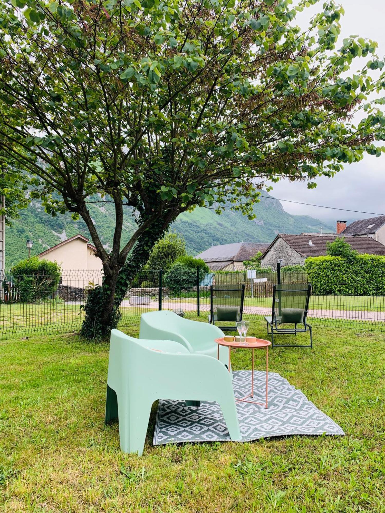La Suite Unique - Le Jardin Sur Les Pyrenees- Vue Panoramique Montagne -Jardin Cloture Prive De 100M2-Parking-Linge De Lit Et Serviettes Compris- Bielle Kültér fotó