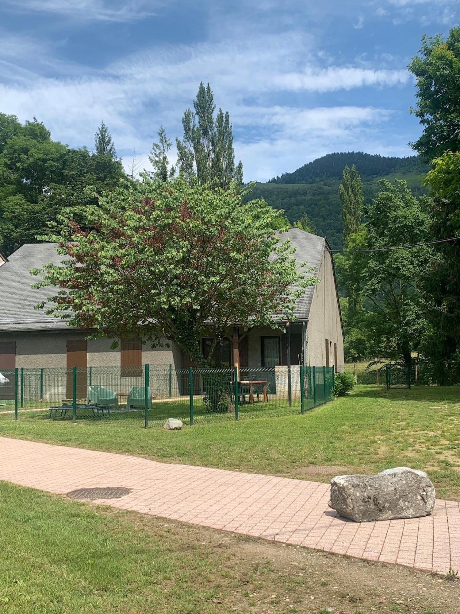 La Suite Unique - Le Jardin Sur Les Pyrenees- Vue Panoramique Montagne -Jardin Cloture Prive De 100M2-Parking-Linge De Lit Et Serviettes Compris- Bielle Kültér fotó