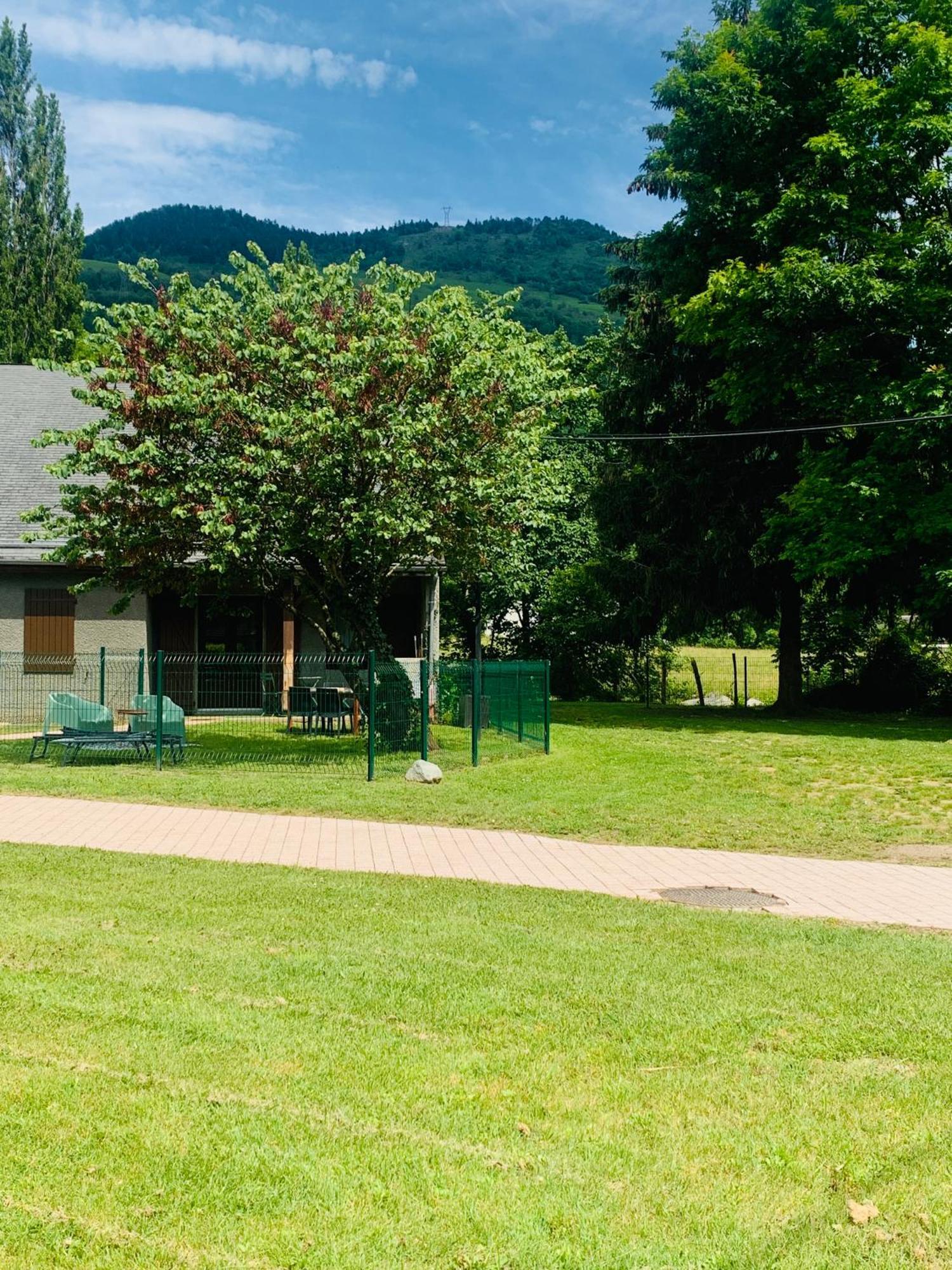 La Suite Unique - Le Jardin Sur Les Pyrenees- Vue Panoramique Montagne -Jardin Cloture Prive De 100M2-Parking-Linge De Lit Et Serviettes Compris- Bielle Kültér fotó